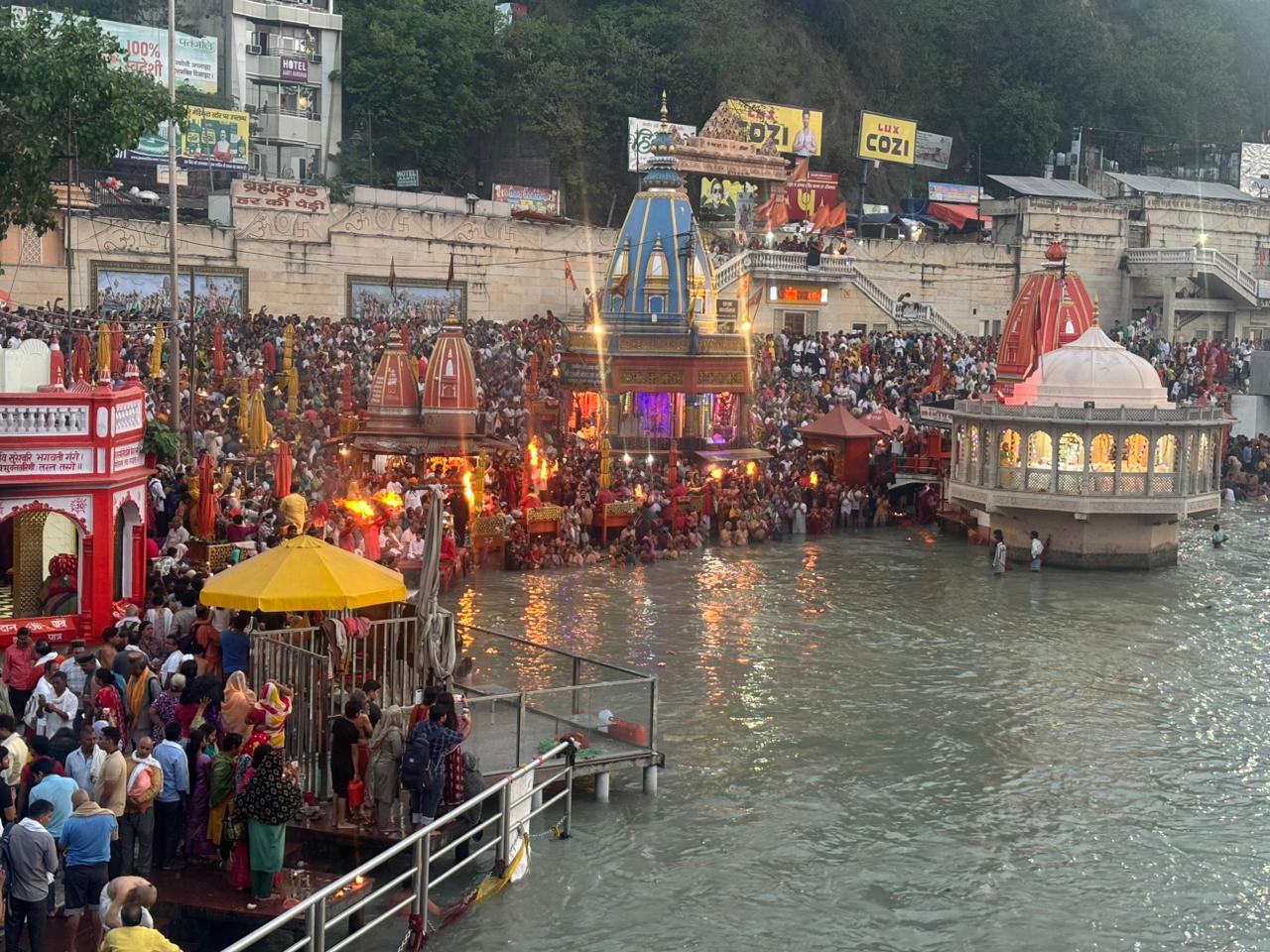 गंगा दशहरा पर बना है दुर्लभ योग, डुबकी लगाईये, पुण्य के भागी बनिये, नहीं पहुंच सकते हरिद्वार तो अपने सरोवर, नदी में ही उतर जाईये
