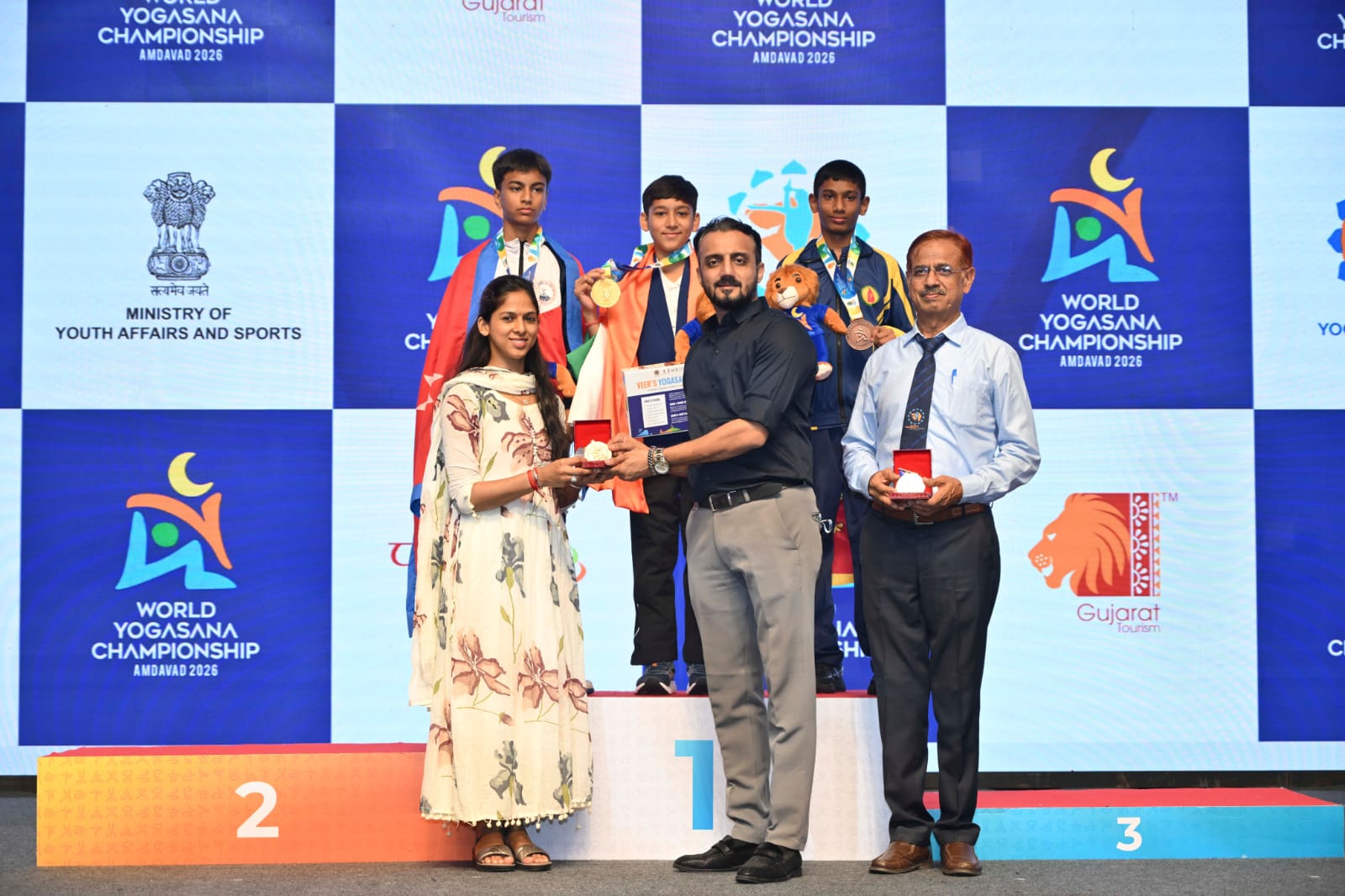 विश्व योगासन चैंपियनशिप में आचार्यकुलम् का दमदार प्रदर्शन, विद्यार्थियों ने जीते स्वर्ण पदक