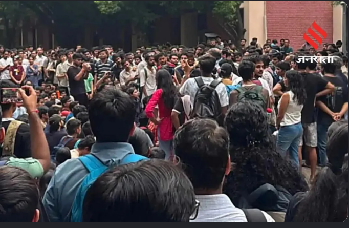 IIT Bombay में 7 महीने में 3 छात्रों की मौत, 400 से ज्यादा छात्रों का प्रदर्शन; मांगी जवाबदेही और पारदर्शिता